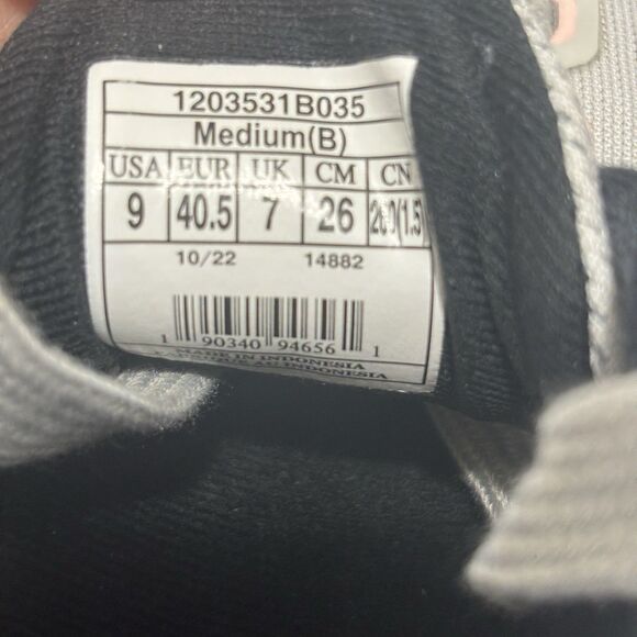 Brooks Adrenaline GTS 22 Womens Running Shoes Gray Athletic  Brooks Adrenaline GTS 22 Athletic Shoe 1203531B035 Womens Sz 9B Grey Mesh